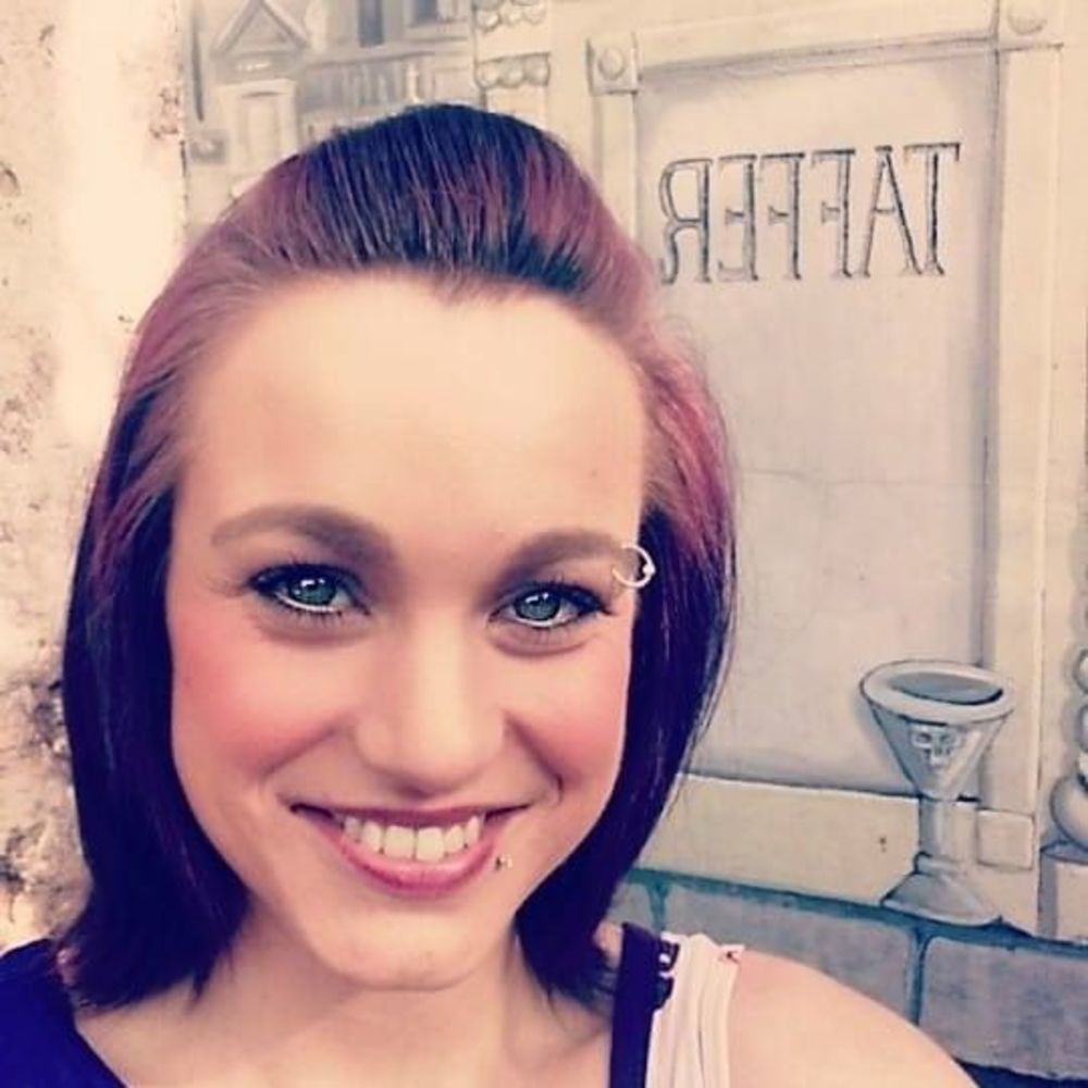 Meet your Posher, Genevieve
